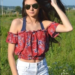 American Eagle red floral crop top NWT